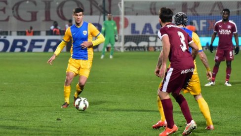 DEJAN STANKOVIĆ: „Kratke“ klupe koče  Rapid i Šturm