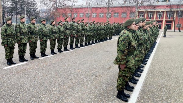 АКО СТЕ ОДВАЖНИ И ХРАБРИ, ПРИЈАВИТЕ СЕ: Позив младима да одслуже редовни војни рок