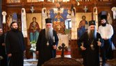 ПОРФИРИЈЕ ПОД ОСТРОГОМ: Патријарх српски стигао је у манастир у навечерје празника Светог Василија Острошког