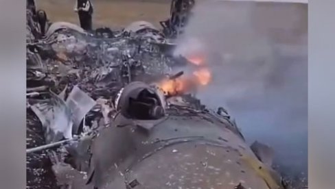 POGLEDAJTE - REDAK SNIMAK UNIŠTENJA AVIONA U LETU: Ukrajinci oborili svog lovca-bombardera (VIDEO)