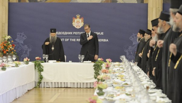 НАШЕ ЈЕ ДА САЧУВАМО ЖИВОТ У СРБИЈИ: Вучић се огласио након састанка са патријархом (ФОТО)