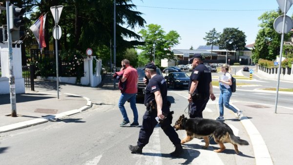 СТРАНЦИ ЈОШ ЋУТЕ НА ЛАЖНЕ БОМБЕ: Настављене дојаве, полиције већине земаља не одговарају