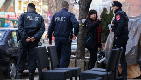 КУРТИЈЕВ ТЕРОР СЕ НАСТАВЉА, СРБИ НЕ МОГУ ДА ПРИМЕ ПЕНЗИЈУ: Приведени радници поште у Гораждевцу КУРТИЈЕВ ТЕРОР СЕ НАСТАВЉА, СРБИ НЕ МОГУ ДА ПРИМЕ ПЕНЗИЈУ: Приведени радници поште у Гораждевцу