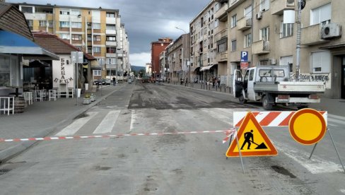 РЕКОНСТРУКЦИЈА ЦЕНТРАЛНЕ ПИРОТСКЕ УЛИЦЕ: Саобраћајница ће бити затворена за саобраћај до 18 часова