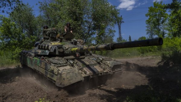 (МАПА) СТРАНИ ПЛАЋЕНИЦИ УЗДАНИЦЕ НА ФРОНТУ И У ПОЗАДИНИ: Жестоке борбе на Харковском ратишту требале би да одвуку пажњу од Донбаса