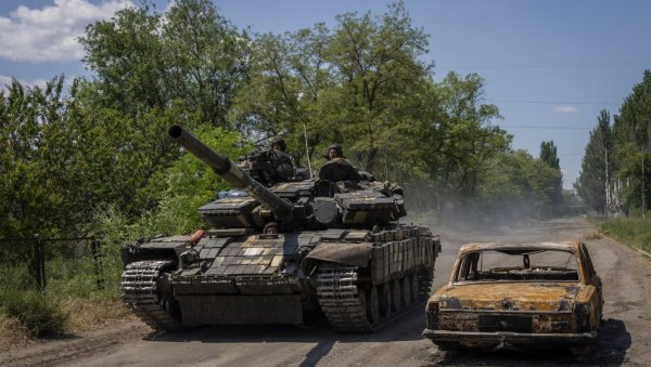 (МАПА) РУСКЕ СНАГЕ НАПРЕДУЈУ: Украјинци се повлаче и дижу мостове у ваздух