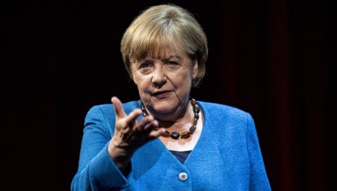 MERKEL ZA CNN: Tramp fasciniran konstantnom moći Putina i Kim DŽong Una