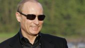 ПУТИНОВА ТРОСТРУКА ЗАМКА: Запад улетео у њу због Украјине