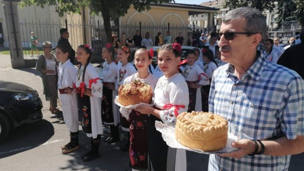 СВЕЧАНИЈЕ НЕГО ИКАД: Шапчани обележили славу Града (ФОТО)