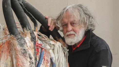 ŠOBAJIĆEVI PRIJATELJI IZLAŽU SLIKAREVA PLATNA I SKULTURE: U Galeriji Sreten Stojanović, u Prijedoru, otvara se izložba poznatog slikara ŠOBAJIĆEVI PRIJATELJI IZLAŽU SLIKAREVA PLATNA I SKULTURE: U Galeriji Sreten Stojanović, u Prijedoru, otvara se izložba poznatog slikara