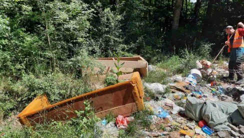 САНИРАНО ПЕТ ДИВЉИХ ДЕПОНИЈА У СУБОТИЦИ: Сада на реду Александровачка бара САНИРАНО ПЕТ ДИВЉИХ ДЕПОНИЈА У СУБОТИЦИ: Сада на реду Александровачка бара