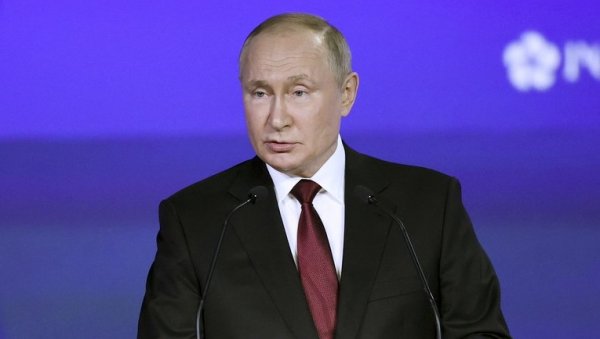 ПУТИН ПОРУЧИО СВЕТУ: Американци виде себе као Божје изасланике на земљи, без икаквих обавеза