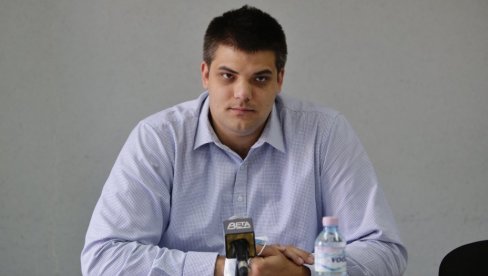 ШЕШЕЉ: Обрачунаћемо се са сваком врстом сепаратизма на територији АП Војводине ШЕШЕЉ: Обрачунаћемо се са сваком врстом сепаратизма на територији АП Војводине