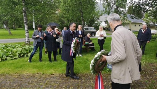 СЕЋАЊЕ НА СТРАХОТЕ ЛОГОРАША: У дружење норвешко-српског пријатељства обележило 80 година страдања