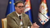 SRAMNO: Lutovac i Veselinović napali Vučića umesto Kurtija (VIDEO)