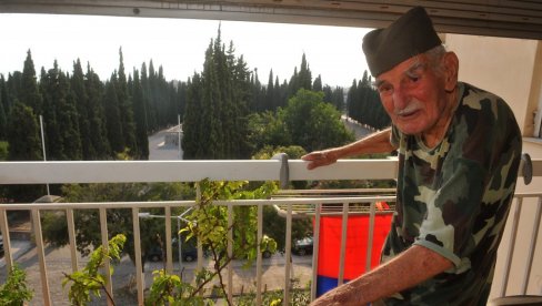 DVE GODINE BEZ ČUVARA ZEJTINLIKA Deda Đorđe bez jednog simbola srpskog seljaka nikada iz kuće nije izašao