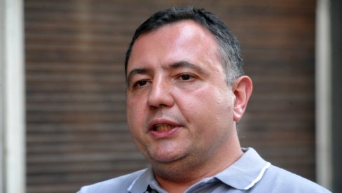 ŠTA TO RADITE? Dragomir Anđelković