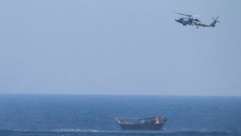 ПОГИНУЛО НАЈМАЊЕ 25 ЉУДИ: Преврнуо се брод услед удара јаког ветра, трага се за несталим ПОГИНУЛО НАЈМАЊЕ 25 ЉУДИ: Преврнуо се брод услед удара јаког ветра, трага се за несталим