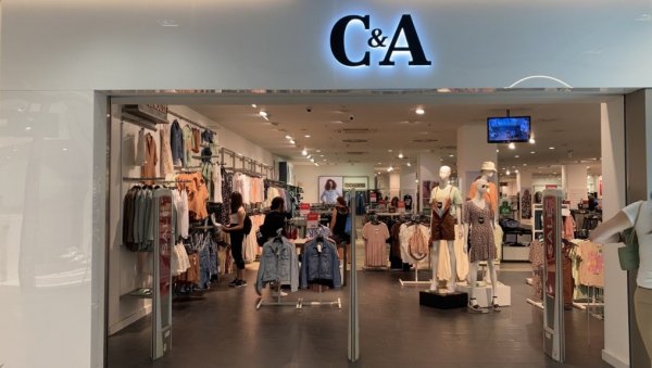 НА ДОБОШУ И НЕКАДАШЊЕ КРПИЦЕ C&A: Стечајни управник објавио продају преостале гардеробе и опреме