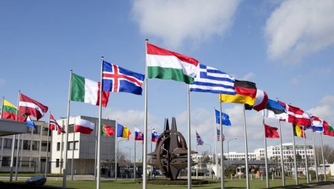 NATO STEŽE SVOJ OBRUČ OKO SRBIJE: Zapadna vojna alijansa raspoređuje borbenu grupu od 5.000 vojnika u Bugarskoj NATO STEŽE SVOJ OBRUČ OKO SRBIJE: Zapadna vojna alijansa raspoređuje borbenu grupu od 5.000 vojnika u Bugarskoj