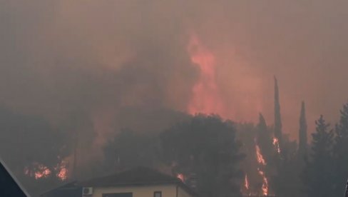 ВЕЛИКИ ПОЖАР У ДАЛМАЦИЈИ: Угрожене куће - струја искључена ВЕЛИКИ ПОЖАР У ДАЛМАЦИЈИ: Угрожене куће - струја искључена