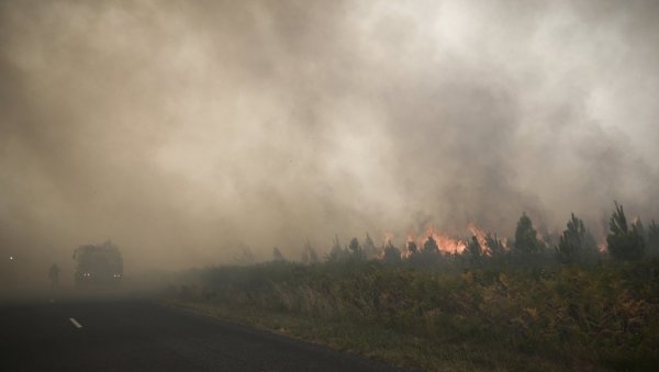 БУКТИ ПОЖАР У БиХ: Ватрена стихија се поново шири Парком природе Блидиње