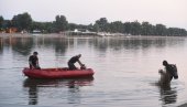 IZVUČENO TELO MLADIĆA IZ VODE: Tragičan kraj potrage na Adi Ciganliji (UZNEMIRUJUĆE FOTOGRAFIJE)