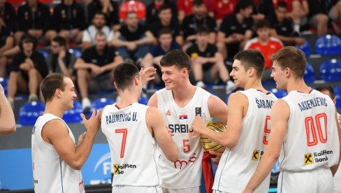 ОРЛИЋИ КРЕНУЛИ СИЛНО! Србија разбила Исланд на старту Европском првенству
