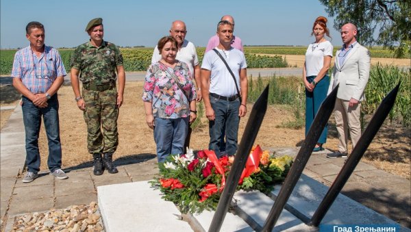 ФАШИСТИ УГАСИЛИ ЉУБАВНУ ПРИЧУ, РУЖА ОДБИЛА ДА ИЗДА ДРУГОВЕ: Обележена 81. година од стрељања Руже Шулман и Коче Коларова (ФОТО)