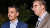 VUČIĆ I SANČEZ NA VEČERI: Predsedniku Srbije i premijeru Španije peva Jelena Tomašević (VIDEO)