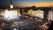 30.000 LJUDI U NOVOM SADU: Sećanje na stradale i proterane u zločinačkoj akciji Oluja (FOTO)