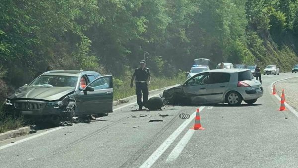 УДЕС НА УЛАСКУ У ПРИЈЕПОЉЕ: Само пуком срећом без повређених (ФОТО)