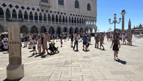 STUDIJA OTKRILA: Lav na Trgu Svetog Marka u Veneciji potiče iz Kine STUDIJA OTKRILA: Lav na Trgu Svetog Marka u Veneciji potiče iz Kine