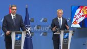 ŠKAKLJIVO PITANJE NOVINARA NA KONFERENCIJI: Stoltenberg izbegao odgovor, a onda usledio šah mat Vučića