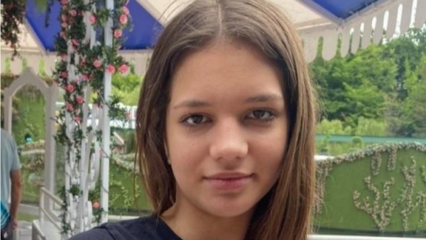 НЕСТАЛА АНАСТАСИЈА (16) ИЗ ЛАЋАРКА: Последњи пут виђена синоћ, на себи имала тексас шортс и кратку мајицу