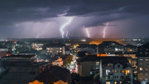 ВРЕМЕ ДАНАС НЕСТАБИЛНО: Киша и ветар, али и пљускови са грмљавином