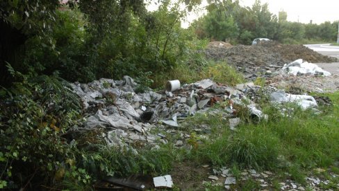 NOVČANE KAZNE I 100.000 DINARA: Nema više ostavljanja otpada ispred zgrade posle radova u stanovima NOVČANE KAZNE I 100.000 DINARA: Nema više ostavljanja otpada ispred zgrade posle radova u stanovima