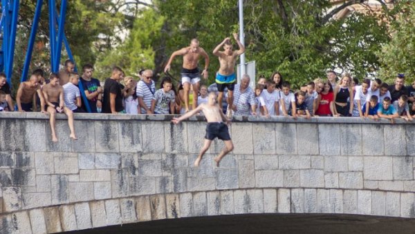 ЈУНАЧИЛИ СЕ СА МОСТА: Одржана манифестација Дани Требишњице, надметало се 15 такмичара