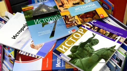PRODAJA UDŽBENIKA OD 20. AVGUSTA: uU Crnoj Gori počele pripreme za nobu školsku godinu PRODAJA UDŽBENIKA OD 20. AVGUSTA: uU Crnoj Gori počele pripreme za nobu školsku godinu