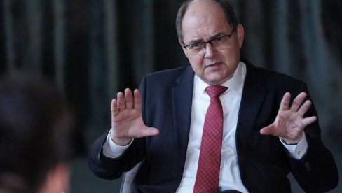 ŠMIT TRAŽI OD BORELJA DA ZABRANI DOLAZAK NA DAN REPUBLIKE: Srpska će slaviti rođendan bez obzira na pritiske ŠMIT TRAŽI OD BORELJA DA ZABRANI DOLAZAK NA DAN REPUBLIKE: Srpska će slaviti rođendan bez obzira na pritiske