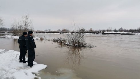 UŽAS U ČAČKU: Žena (40) skočila u Zapadnu Moravu, od sinoć traje potraga