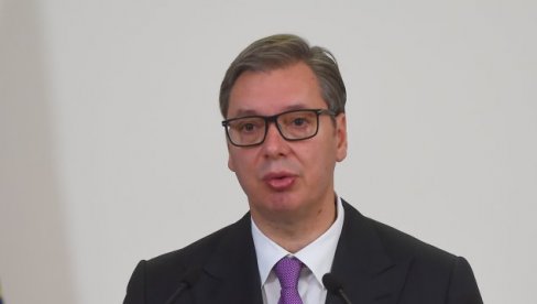 VUČIĆ SE OBRAĆA IZ NJU DELHIJA (VIDEO)