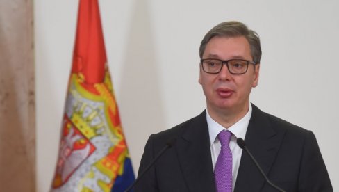 HVALA NA BESPREKORNOJ I ČASNOJ SLUŽBI: Vučić čestitao pripadnicima Garde Dan jedinice