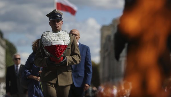 ШОЛЦ ОДБАЦИО ЗАХТЕВЕ ЗА РАТНУ ОДШТЕТУ: Пољски премијер најавио је да ће ускоро послати немачкој влади одговарајућу „дипломатску ноту“