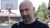RAHMETLI OCA NE BIH MOLIO... Rasulo u komšiluku kakvo košarka ne pamti RAHMETLI OCA NE BIH MOLIO... Rasulo u komšiluku kakvo košarka ne pamti