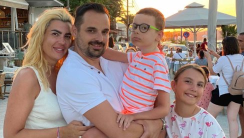 ЗАХВАЉУЈУЋИ ВУЧИЋУ ДЕЧАК КОЈИ БОЛУЈЕ ОД РЕТКЕ БОЛЕСТИ ИМА БУДУЋНОСТ: Мајка Оливера се огласила за Новости