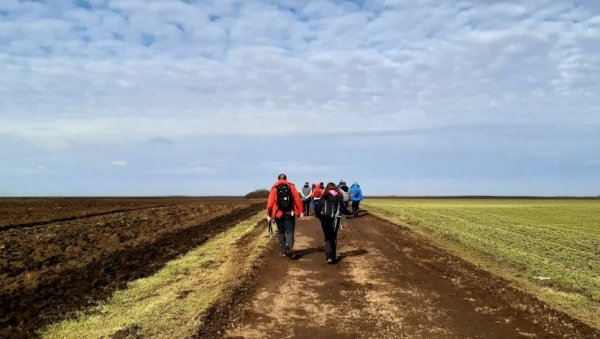 НАЈВИШИ ВРХ У СЕВЕРНОМ БАНАТУ: „Кинђа“ позива Кикинђане на пешачење на највише брдо