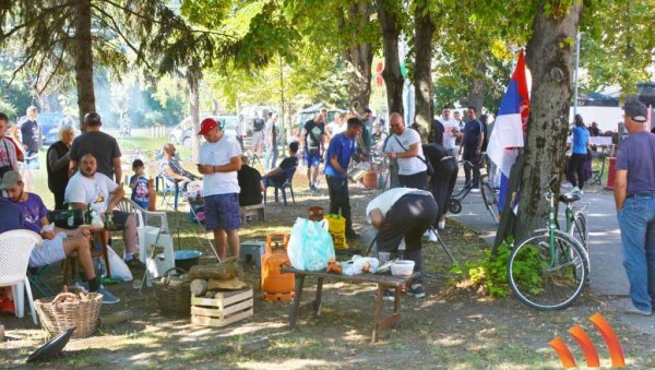 ДАНИ СЕЛА УЗ СЛИКАРЕ И БОСАНСКИ ЛОНАЦ: Традиционална манифестација у селу Крајишник