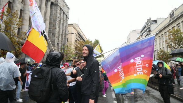 ХОЋЕ ДА ИМ ПРИЗНАЈУ СТРАНЕ ГЕЈ БРАКОВЕ: Уочи параде поноса заказане за сутра у Београду ХОЋЕ ДА ИМ ПРИЗНАЈУ СТРАНЕ ГЕЈ БРАКОВЕ: Уочи параде поноса заказане за сутра у Београду