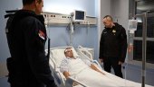 POKAZALI DA SE NE PLAŠE NI HULIGANA NI PRITISAKA: Ovo su povređeni policajci (FOTO) POKAZALI DA SE NE PLAŠE NI HULIGANA NI PRITISAKA: Ovo su povređeni policajci (FOTO)